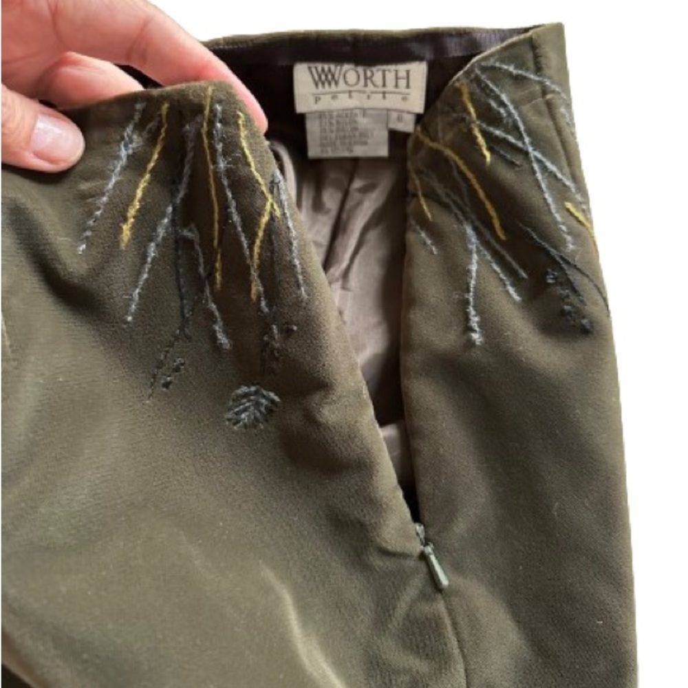 Worth  Woman’s Dark Green Velour Pants with Embroidery around side zipper, Sz 6P